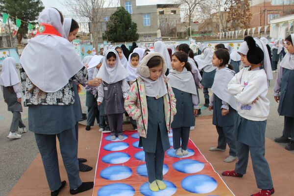 کارناوال شادی و همبستگی ملی در دهه فجر و پیروزی انقلاب اسلامی
