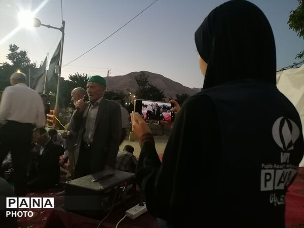 نماز جماعت همراه با اجتماعات شبانه در حسینیه شهدای شهر بار نیشابور 