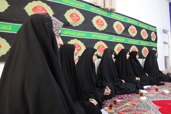 دیدار جمعی از دانش آموزان دبیرستان فاطمه الزهرا (س) با امام جمعه سملقان