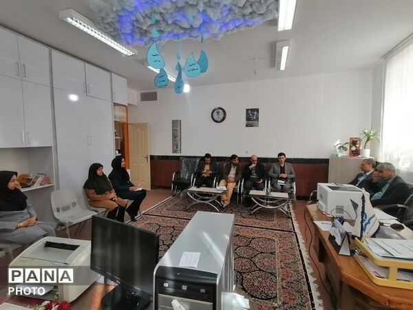 دیدار مدیر آموزش و پرورش کاشمر با مدیران و کارکنان کانونهای فرهنگی تربیتی کاشمر