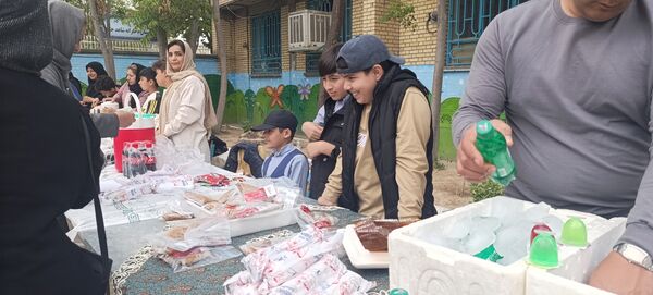 برپایی بازارچه در  دبستان امام جعفر صادق (ع) آشخانه