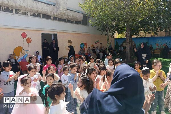  جشن شکوفه‌ها در مجتمع آموزشی سمأ دخترانه شهرری