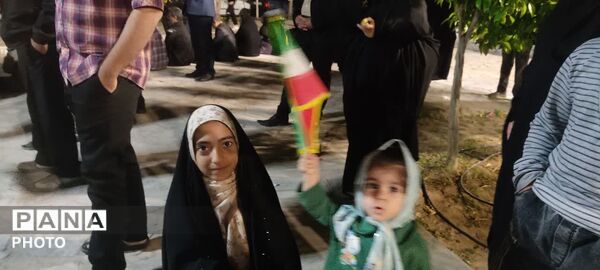 برپایی موکب رهبری و بازسازی نقشه تنگه هرمز در پارک آزادشهر یزد