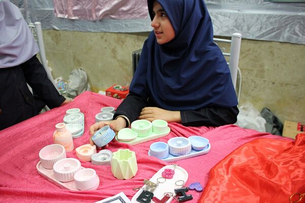 برپایی بازارچه کسب و کار دانش‌آموزی در مدرسه حضرت معصومه (س) ناحیه 4 کرج