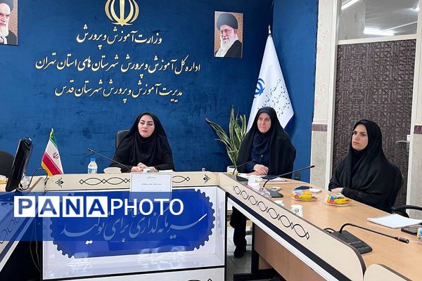 جلسه عفاف و حجاب با موضوع نقش زن در دفاع از حریم ولایت و زیست عفیفانه