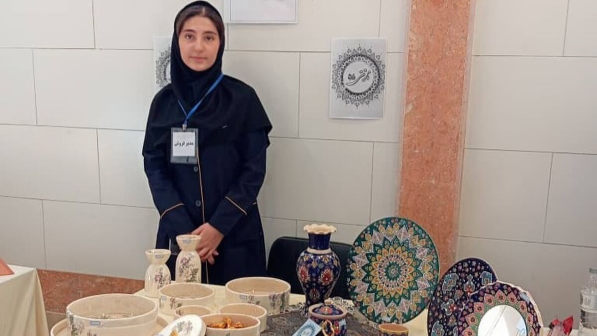 بزرگترین دستاورد من کسب درآمد از طریق هنر میناکاری است