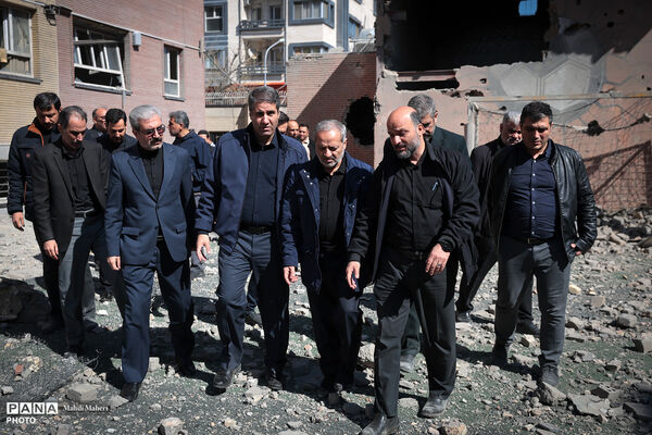 بازدید وزیر آموزش و پرورش از مدرسه تخریب شده علامه حلی 