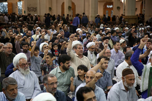 مراسم اربعین شهدای خدمت از سوی رهبر معظم انقلاب در قم 