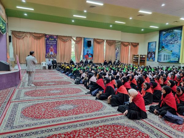 حضور دانش آموزان زیارت اولی استان اصفهان در مشهدمقدس 