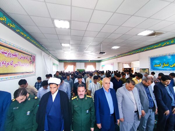 زنگ نماز در دبیرستان شاهد مالک اشتر نیشابور 