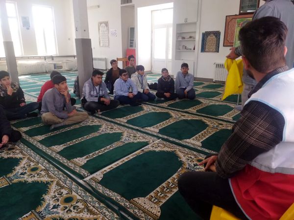 برگزاری سومین جلسه طرح دادرس در محل نمازخانه دبیرستان نمونه دانش