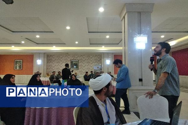 دوره و کارگاه تعاملی مربی، راهبر نسل جدید در مشهد