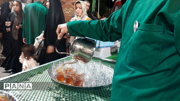  قاب پانا میزبان چایخانه های حسینه امام خمینی (ره)