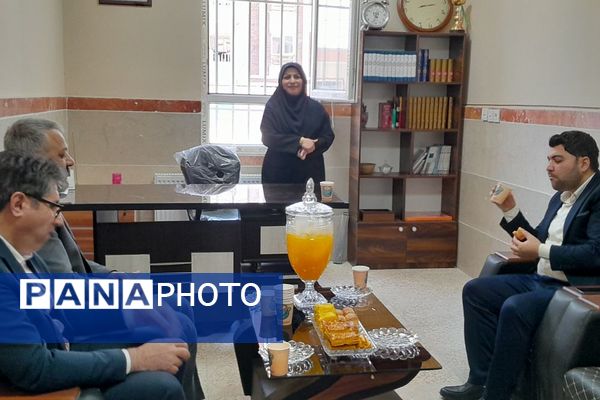 برپایی نمایشگاه طرح جابر در مدرسه حسنا بهارستان‌۲