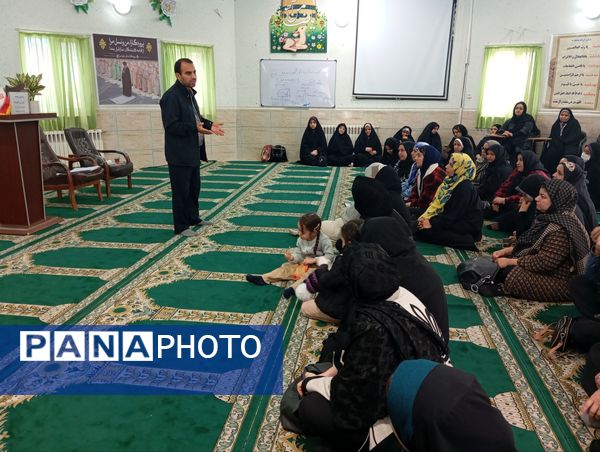 ششمین جلسه آموزش خانواده در دبستان نرجس 