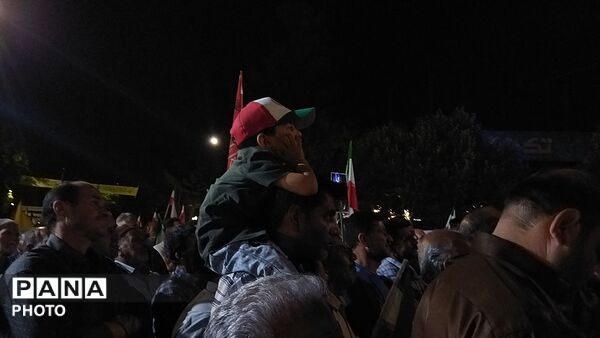 نود و نهمین شب از اجتماعات مردمی نیشابور 