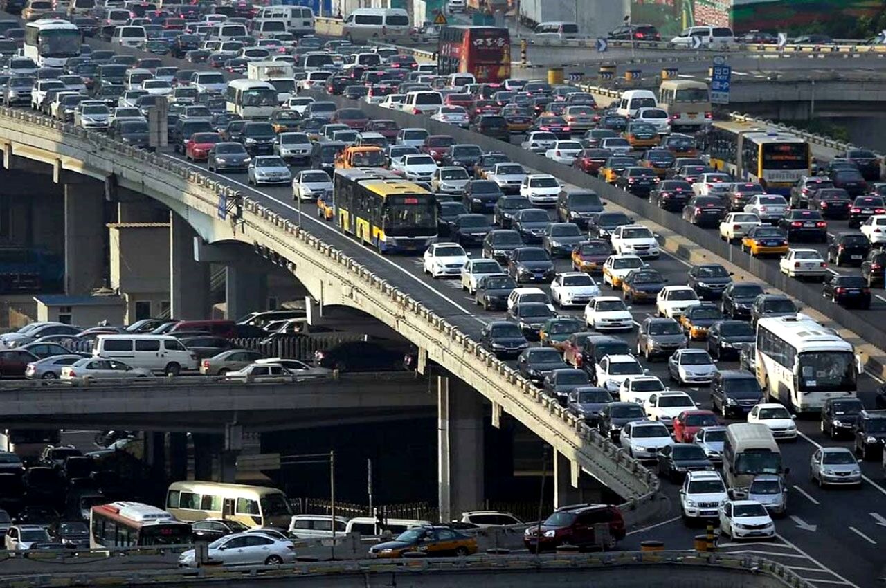 ترافیک سنگین در محورهای منتهی به تهران