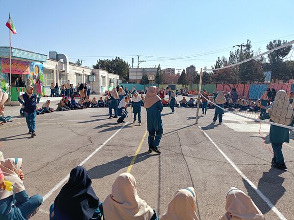 المپیاد ورزشی در دبستان سمیه