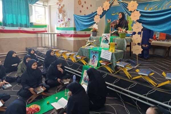 محفل انس با قرآن کریم در دبیرستان حاج بهادر گراشی ناحیه ۳