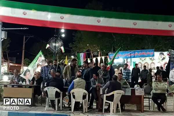 مردم بن میدان حماسه را خالی نمی‌کنند 