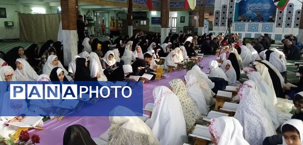 برگزاری محفل انس با قرآن با حضور قاریان برتر استانی در شهر اراک