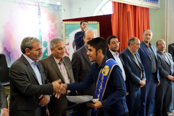 طنین زنگ نماز در مدارس آذربایجان‌شرقی