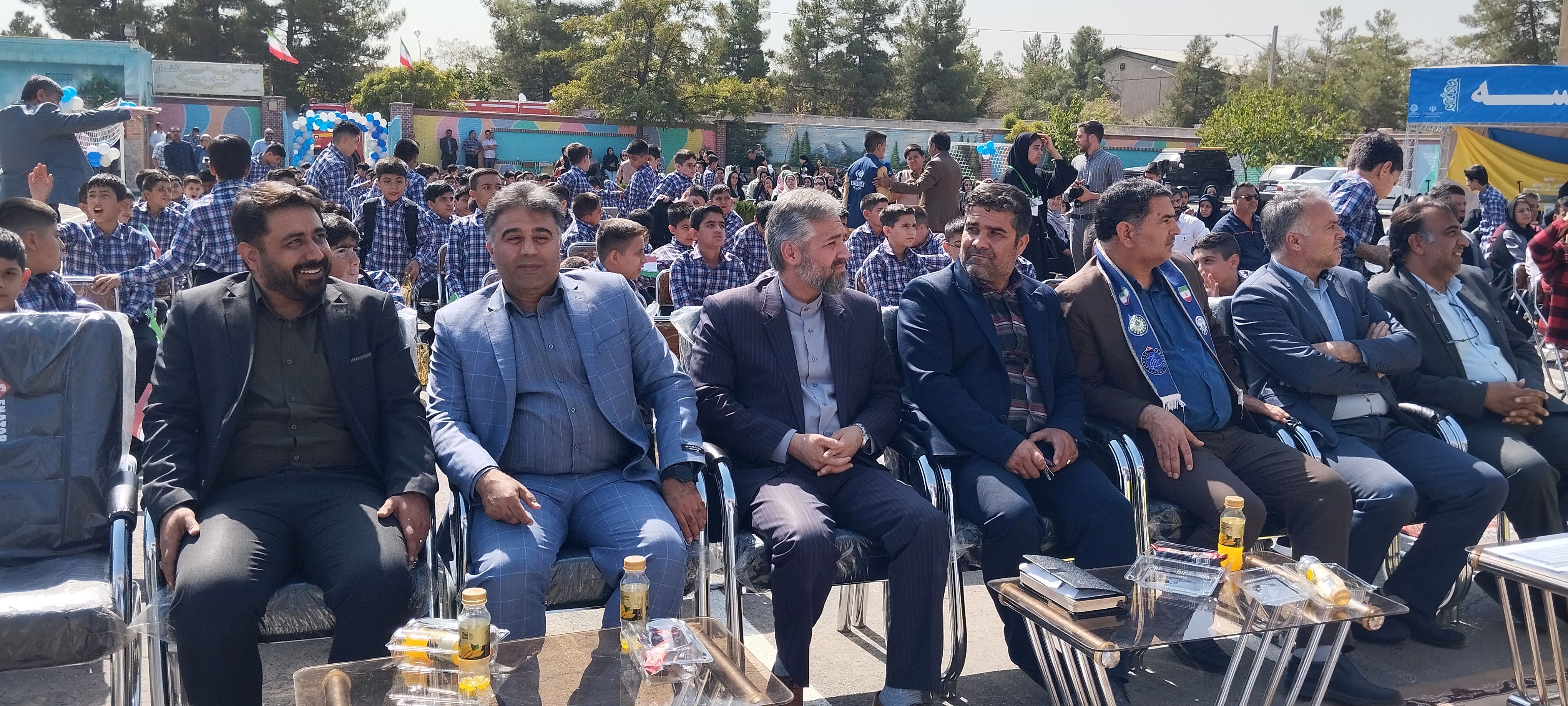  جشن جوانه‌ها در دبیرستان پسرانه متوسطه اول میرزا حسن افشار ناحیه 7 مشهد