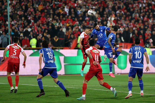 دیدار تیم‌های استقلال و پرسپولیس