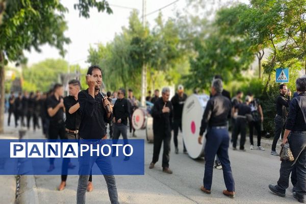 مراسم عزاداری و زنجیرزنی هیئات مذهبی شهر بار در روز تاسوعا حسینی 