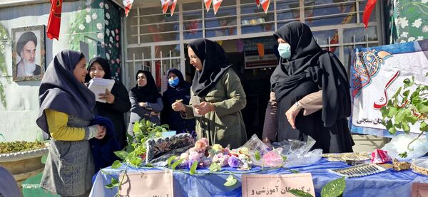 تقدیر از برترین‌های پرورشی و آموزشی در مدرسه سنجی ارچنگ