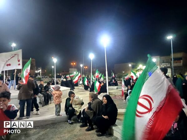 حضور پرشور مردم یزد در ادای دین به شهدا