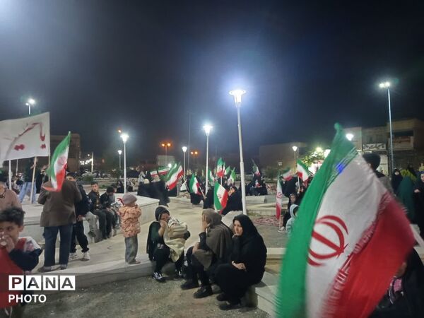 حضور پرشور مردم یزد در ادای دین به شهدا