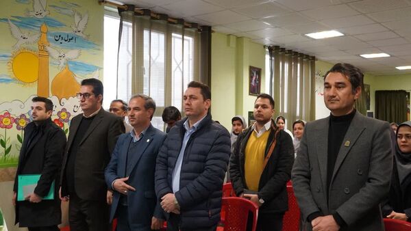 مراسم گرامیداشت سالروز حماسه ۹ دی و آیین نواختن زنگ بصیرت در مدرسه شاهد فرشتگان