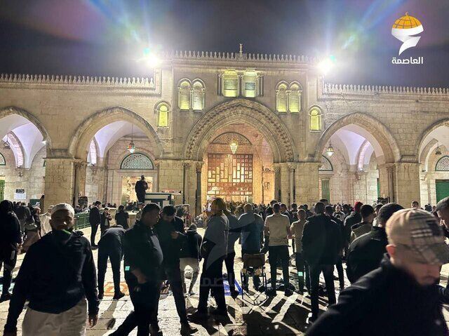 حمله رژیم صهیونیستی به نمازگزاران در مسجد الاقصی با گاز اشک آور 
