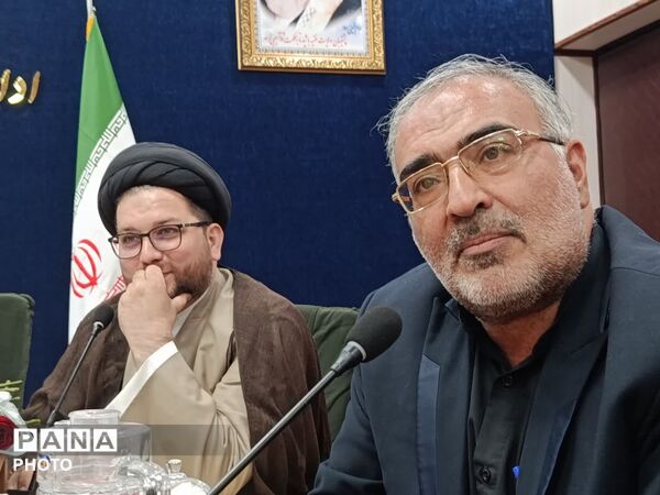 نشست صمیمی خبرنگاران پانا با مدیرکل آموزش و پرورش قم