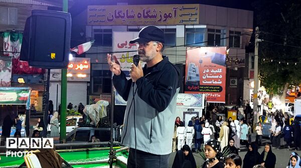 جشن تکلیف دانش‌آموزان مدرسه شهید دهستانی نظرآباد در تجمعات شبانه