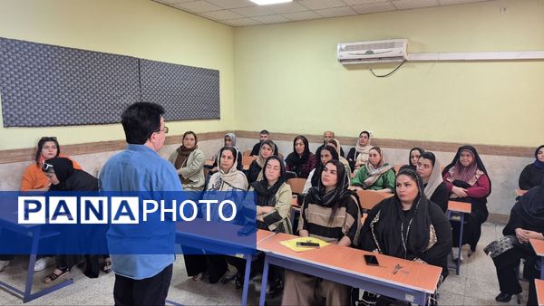 کلاس هوش و مهارت دانش آموزان و اولیای پایه اول در آمل