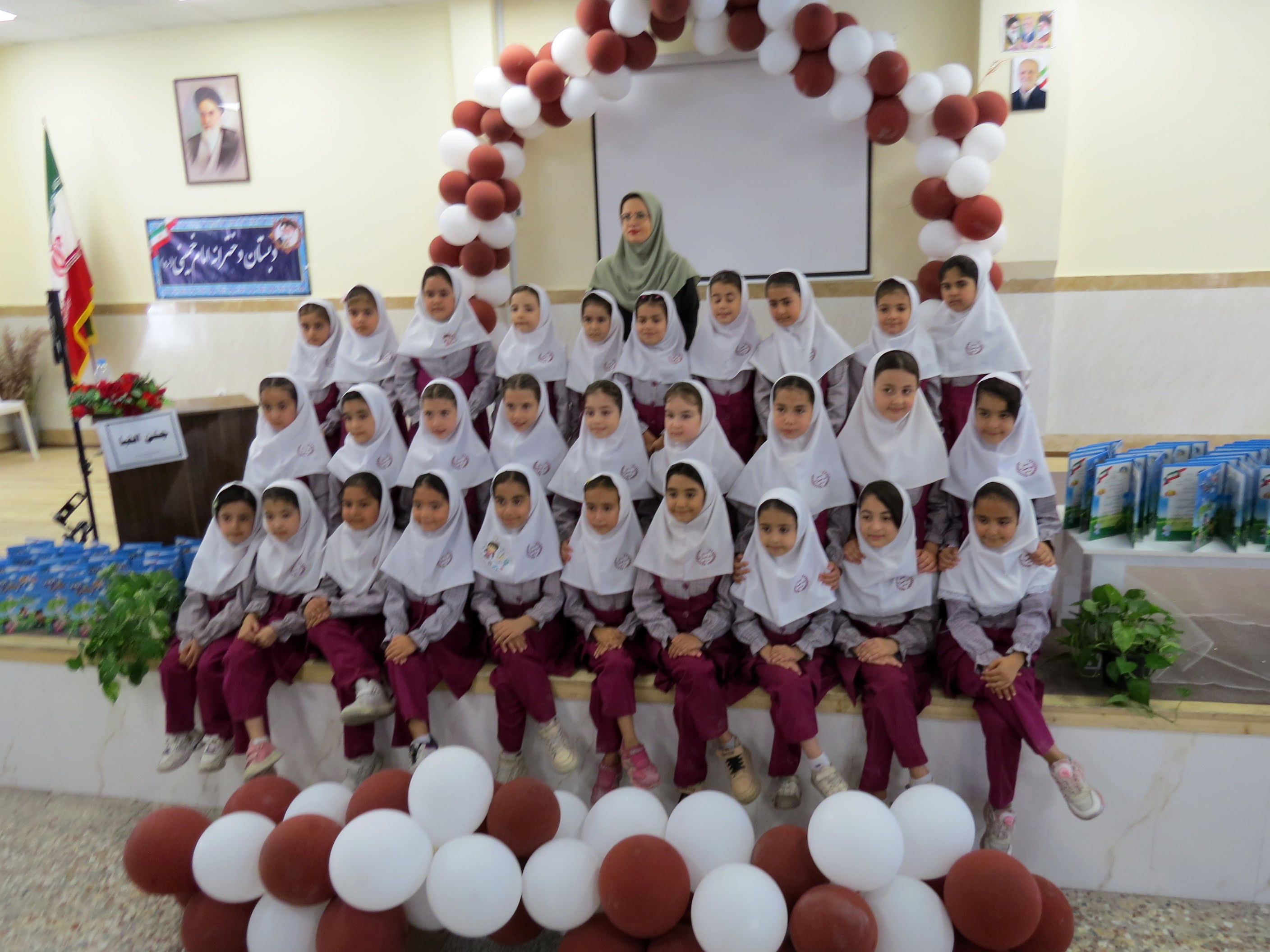 جشن الفبا در مدرسه دخترانه امام خمینی(ره) بجنورد