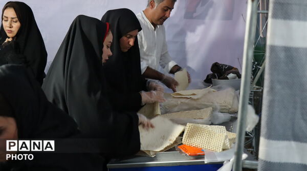 وقتی معلمان، خادمِ زائران می‌شوند