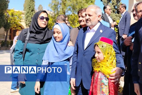 حضور وزیر آموزش‌وپرورش در حافظیه شیراز