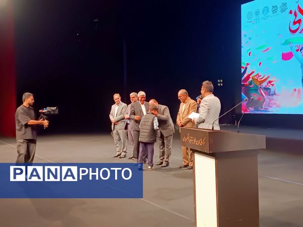 سومین جشنواره دانش‌آموزی تا آسمان