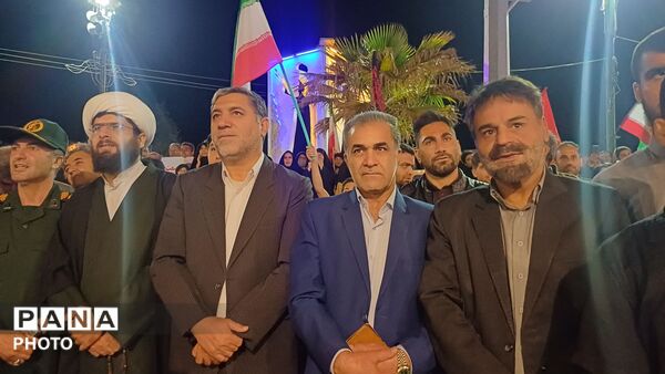 حضور پرصلابت مردم کوهدشت در اجتماع شبانه جلوه‌ای از همبستگی و بصیرت