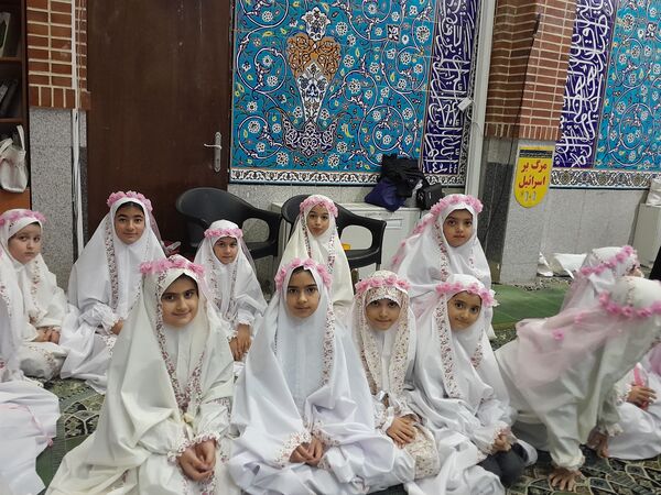 جشن بهار بندگی و موهبت مکلف شدن دختران دانش‌آموز منطقه پردیس