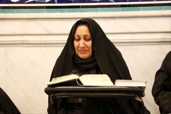 مراسم قرائت دعای ام داوود در امامزاده سید عباس بن موسی (ع) در بجنورد 