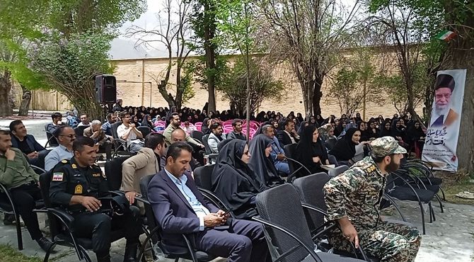 بزرگداشت هفته مقام معلم در کاخ قلعه امیرمفخم بختیاری