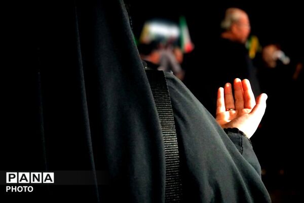 یادبود شهدا و تجدید پیمان مردمی