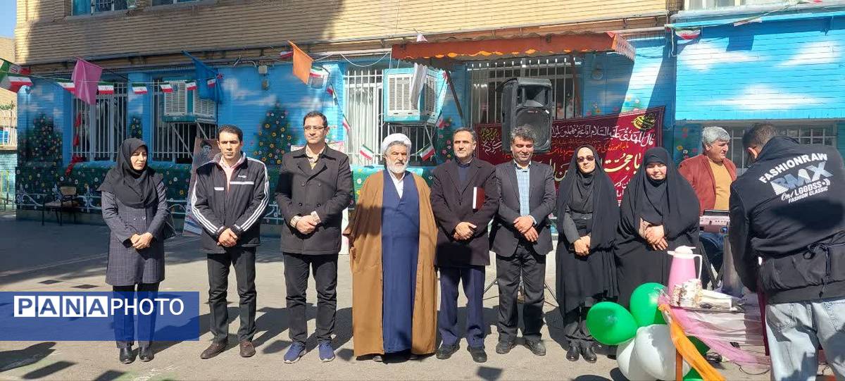 جشن نیمه شعبان در آموزشگاه شهید رسول نم‌نبات ناحیه۴ اصفهان