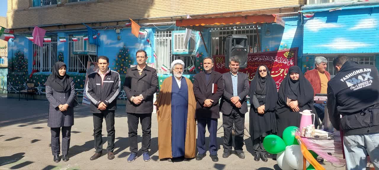 جشن نیمه شعبان در آموزشگاه شهید رسول نم‌نبات ناحیه۴ اصفهان