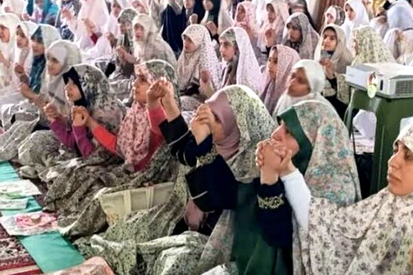  نوجوانان در اعتکاف مسجد امام حسین تهران