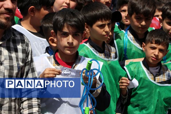 بزرگ‌ترین همایش طناب‌زنی دانش‌‌آموزی در تبریز